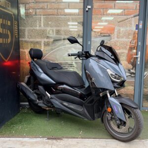 YAMAHA X-MAX 2021